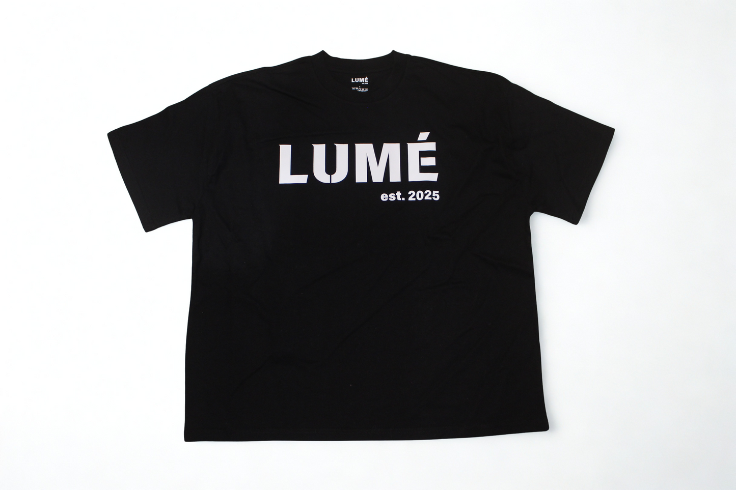 LUMÉ est 2025 Classic Oversized Tee
